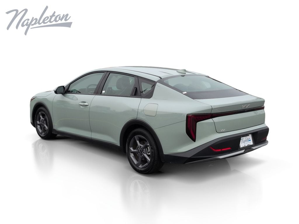 2025 Kia K4 LXS - Photo 3