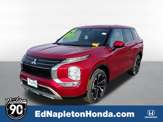 2024 Mitsubishi Outlander SE's photo