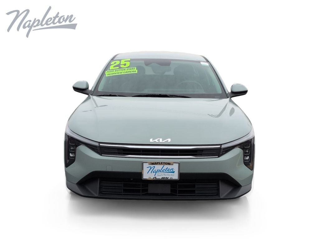 2025 Kia K4 LXS - Photo 9