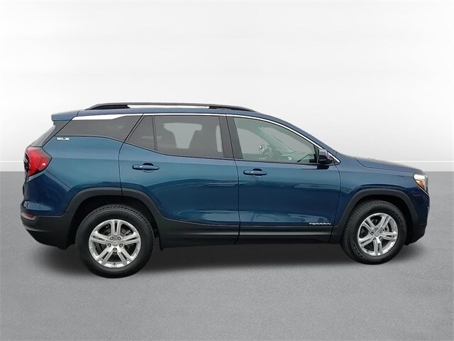 2021 Gmc Terrain SLE photo 3