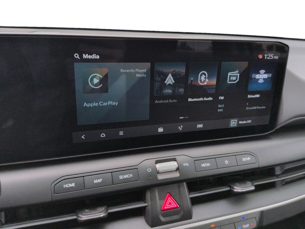 2025 Kia K4 LXS - Photo 13