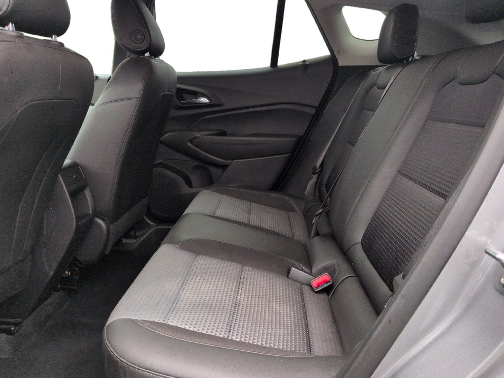 2025 Chevrolet Trax LT - Photo 25