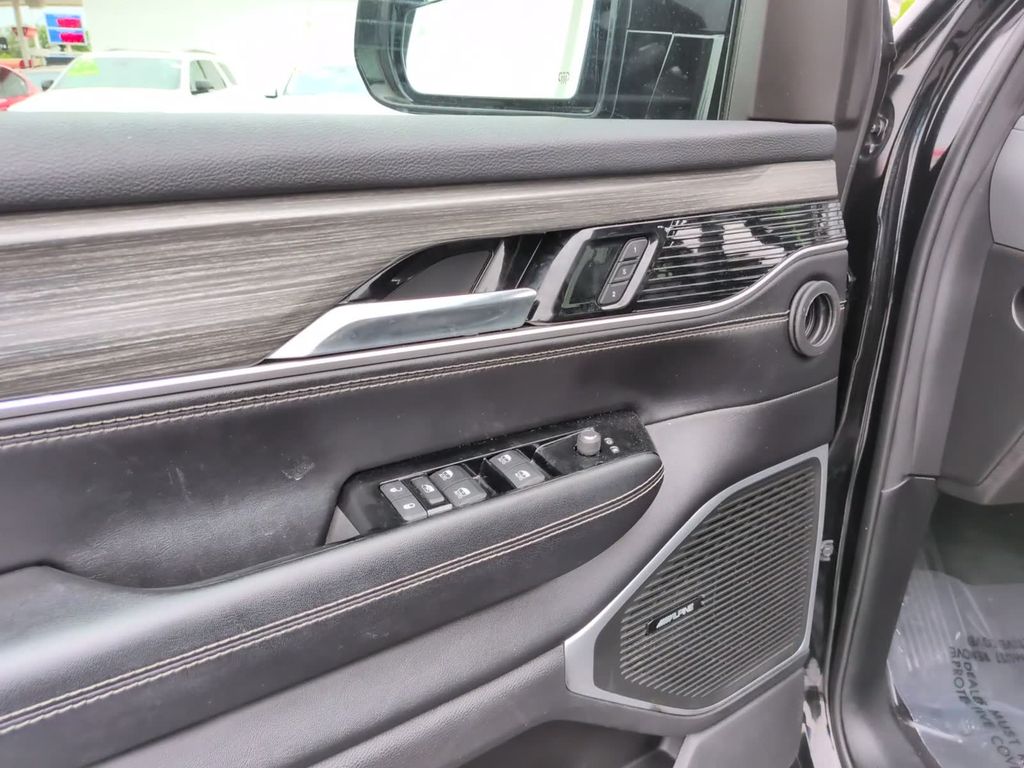 2023 Jeep Wagoneer Series III - Photo 20