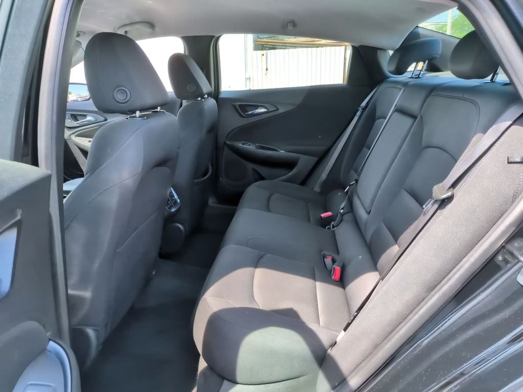 2024 Chevrolet Malibu 1LT - Photo 12