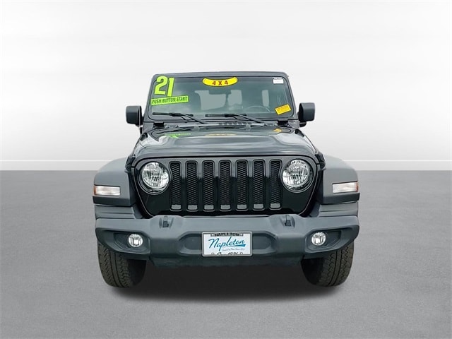 Used 2021 Jeep Wrangler Unlimited Altitude with VIN 1C4HJXDG2MW715185 for sale in Oak Lawn, IL