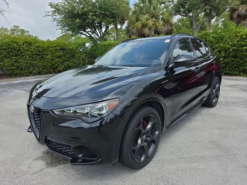 2024 Alfa Romeo Stelvio Veloce AWD's photo