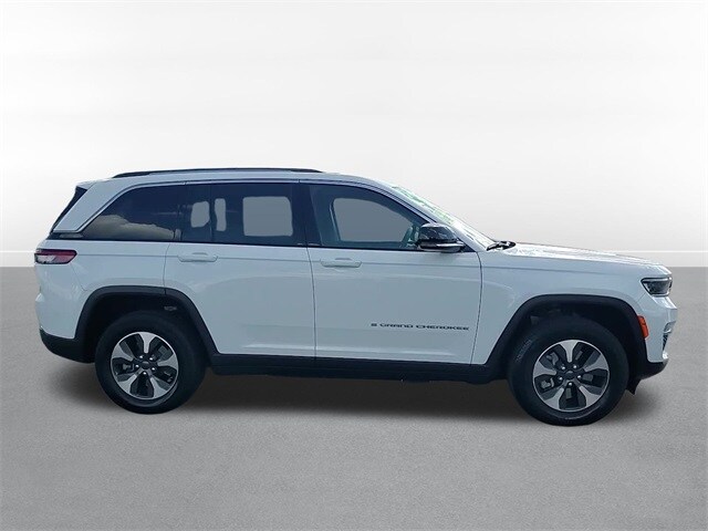 2023 Jeep Grand Cherokee 4xe Sport photo 4