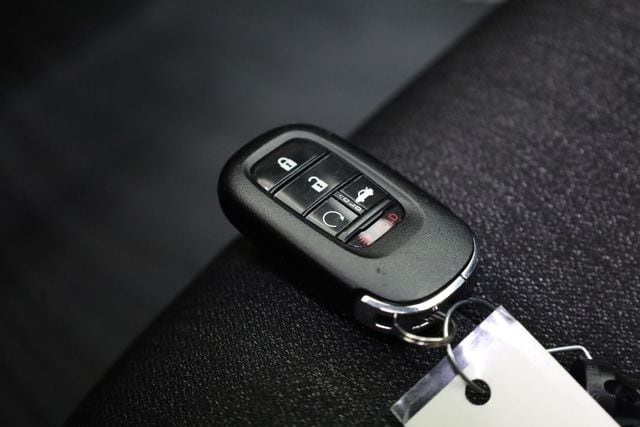 2025 Honda Accord SE - Photo 23