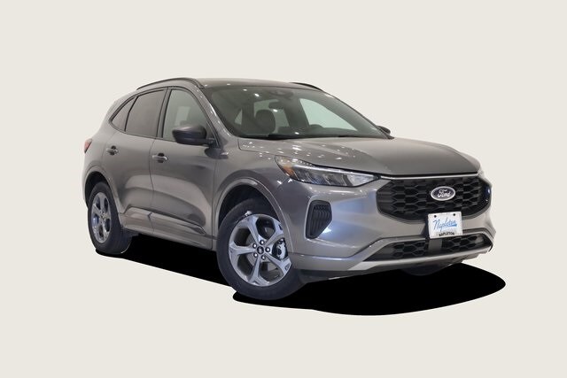 2023 Ford Escape ST-Line photo 2