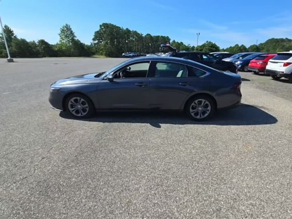Used 2024 Honda Accord EX Sedan
