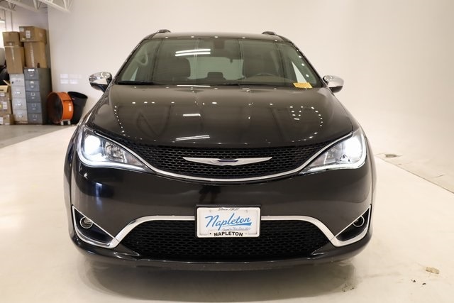 Used 2017 Chrysler Pacifica Limited with VIN 2C4RC1GG0HR789095 for sale in Saint Peters, MO