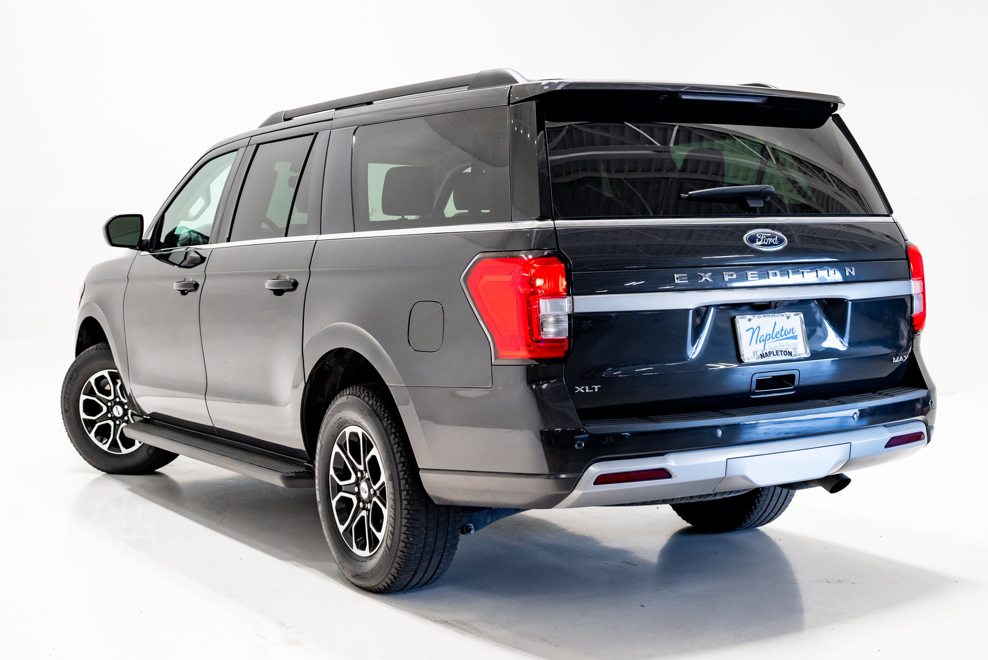 Used 2024 Ford Expedition Max XLT SUV