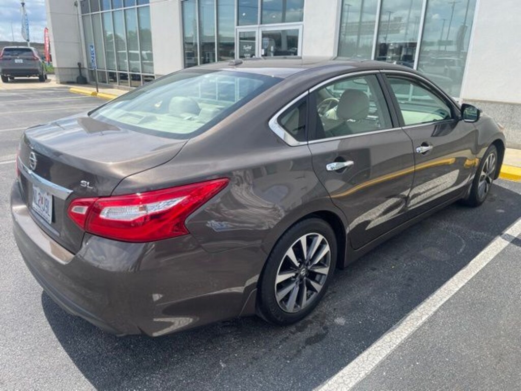 Used 2017 Nissan Altima 2.5 SL Sedan
