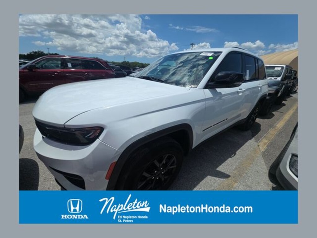 Used 2024 Jeep Grand Cherokee Altitude SUV