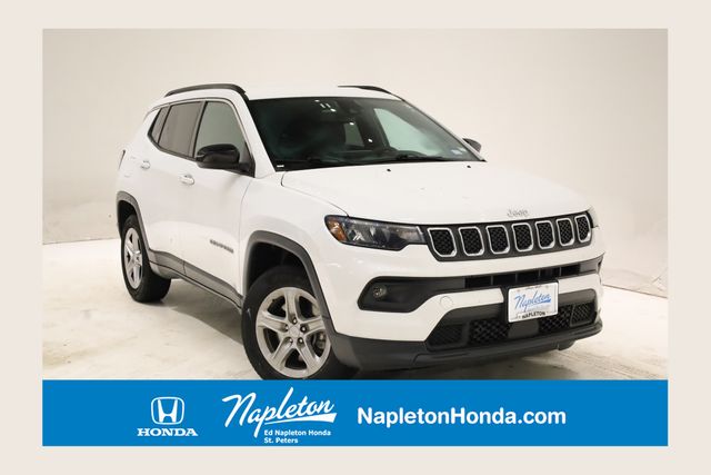 2023 Jeep Compass Latitude's photo