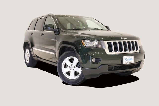 Used 2011 Jeep Grand Cherokee Laredo with VIN 1J4RR4GG5BC709638 for sale in Saint Peters, MO