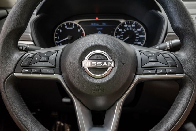 2025 Nissan Altima SV - Photo 12