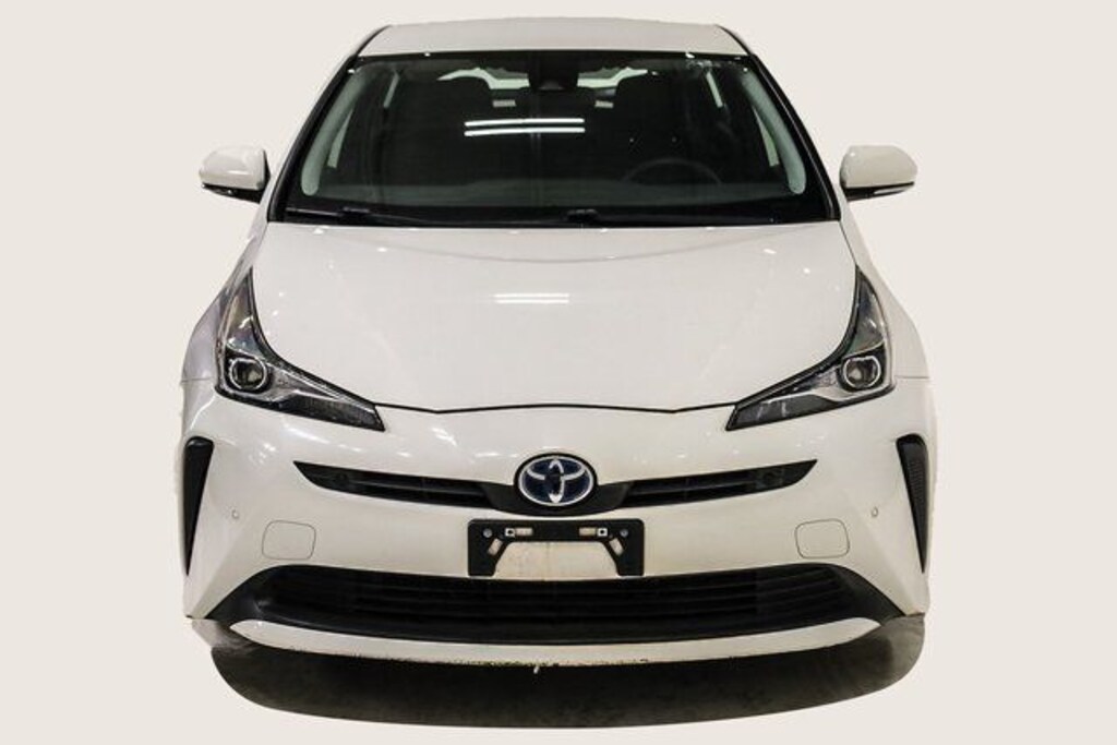 Used 2021 Toyota Prius LE Hatchback