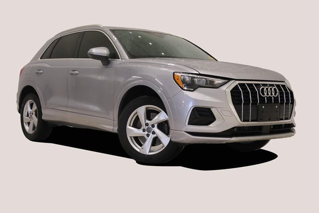 Used 2020 Audi Q3 Premium with VIN WA1AECF3XL1052561 for sale in Saint Peters, MO