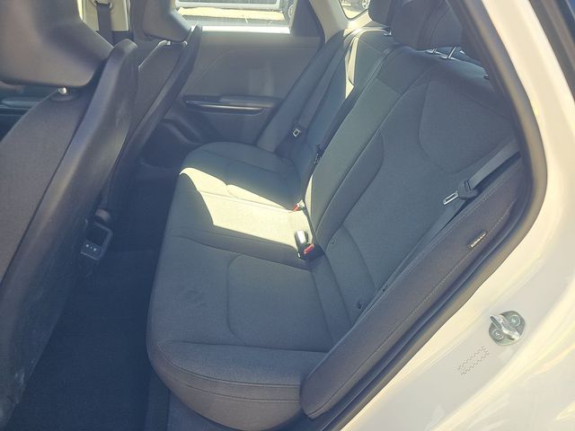 2025 Kia K4 LXS - Photo 12