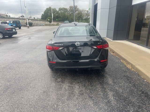 2023 Nissan Sentra SV photo 4