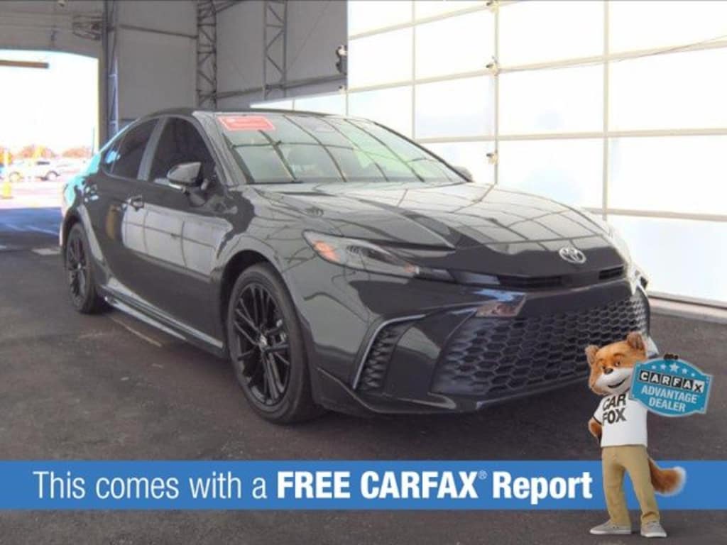 Used 2025 Toyota Camry SE Sedan