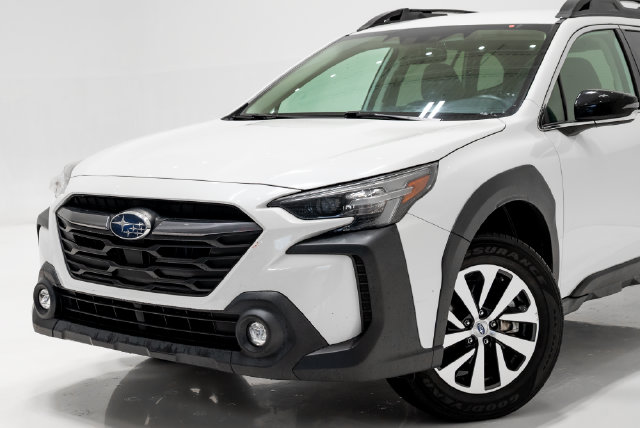 Used 2024 Subaru Outback Premium SUV