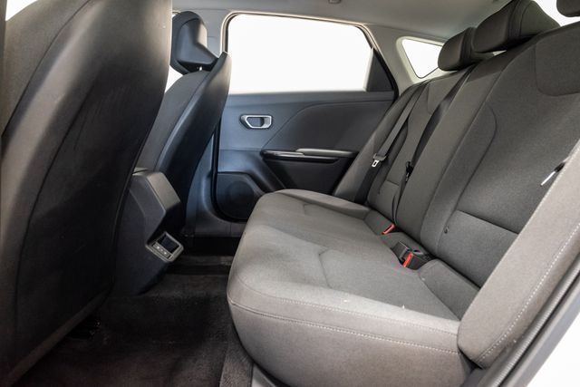 2025 Kia K4 LXS - Photo 24