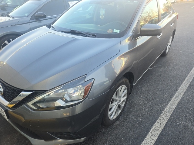 2019 Nissan Sentra SV photo 3
