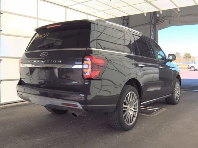 2023 Ford Expedition Limited photo 3