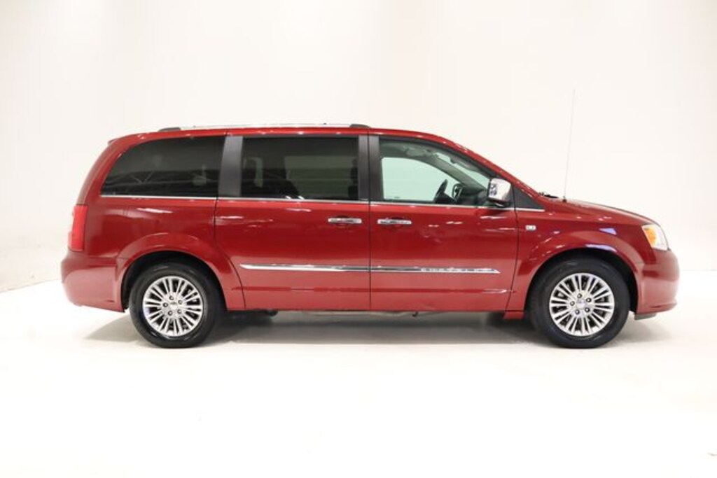 Used 2014 Chrysler Town & Country Touring-L Van