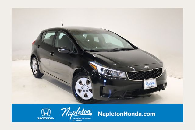 2017 Kia Forte5 LX's photo