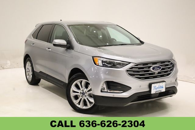 2022 Ford Edge Titanium's photo