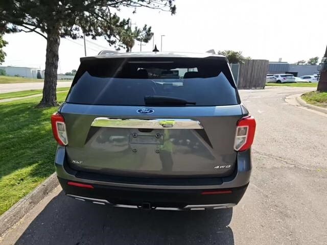 2023 Ford Explorer XLT photo 4