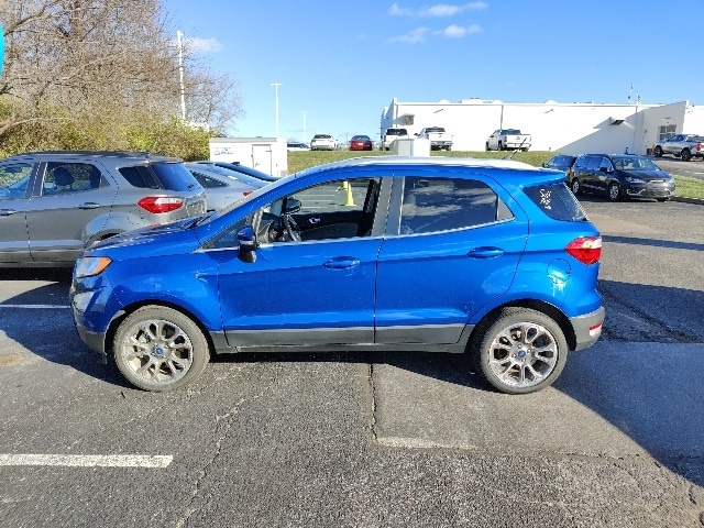 2021 Ford EcoSport Titanium photo 2