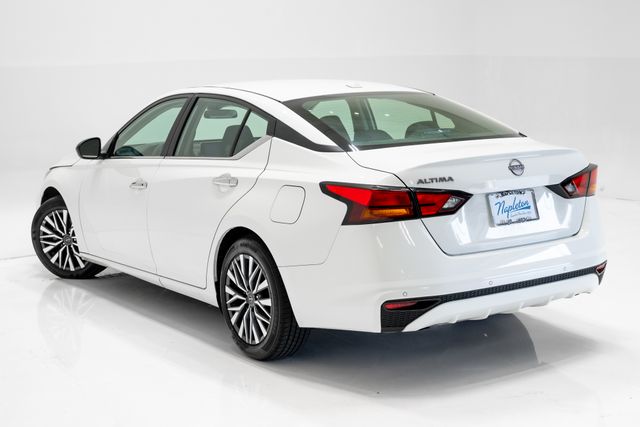 2025 Nissan Altima SV - Photo 32