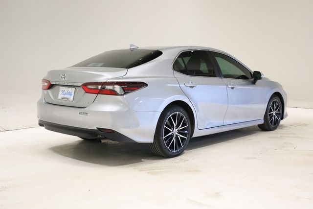 2023 Toyota Camry LE photo 4