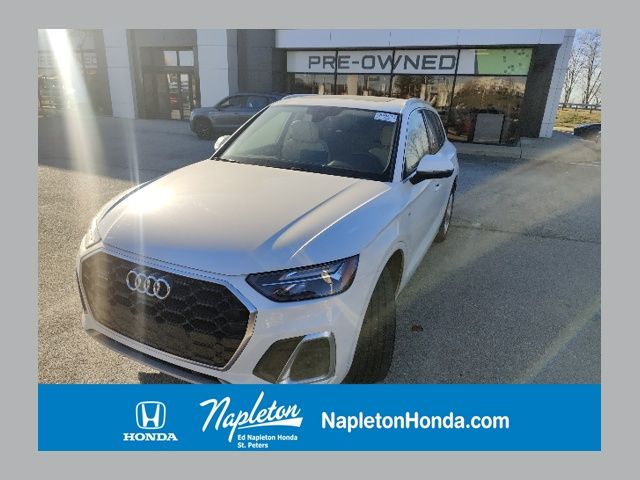 2023 Audi Q5 Premium Plus's photo