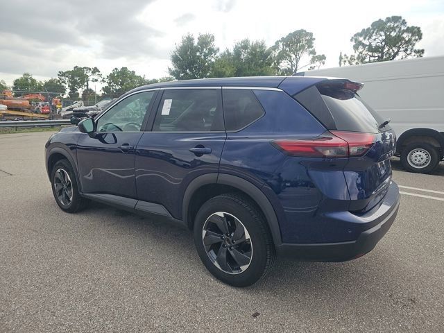 2025 Nissan Rogue SV - Photo 4