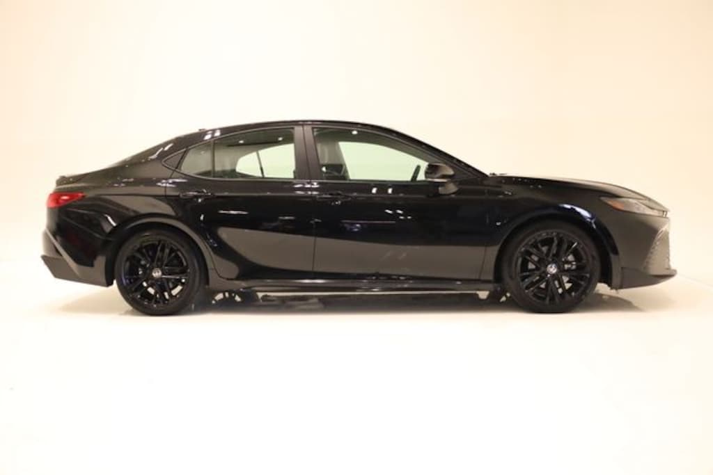 Used 2025 Toyota Camry SE Sedan