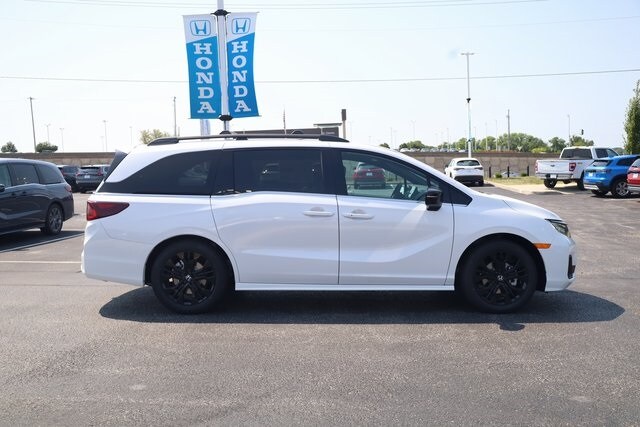 2026 Honda Odyssey photo 3