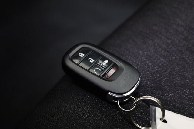 2025 Honda Accord SE - Photo 24