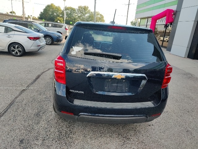 2017 Chevrolet Equinox LS photo 4