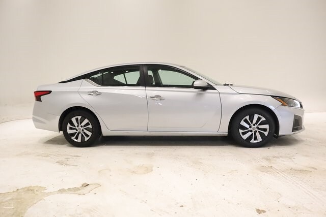 2023 Nissan Altima 2.5 S photo 3