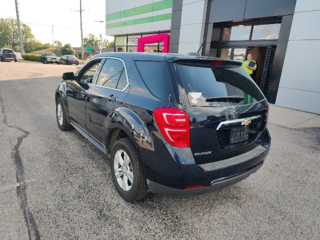 2017 Chevrolet Equinox LS photo 3