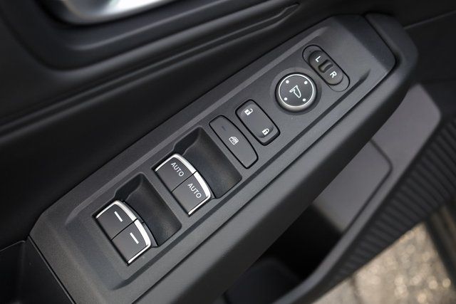 2025 Honda Accord SE - Photo 11