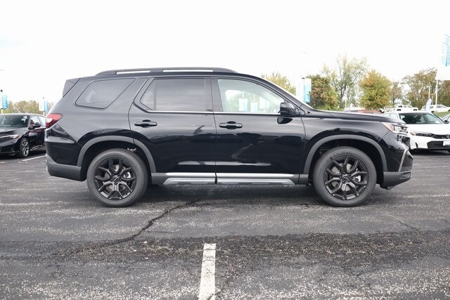2025 Honda Pilot Touring photo 3