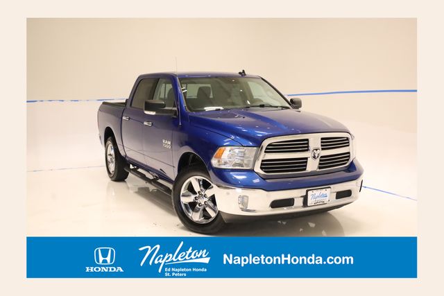 2018 RAM 1500 Big Horn 4x4 Crew Cab 5'7's photo