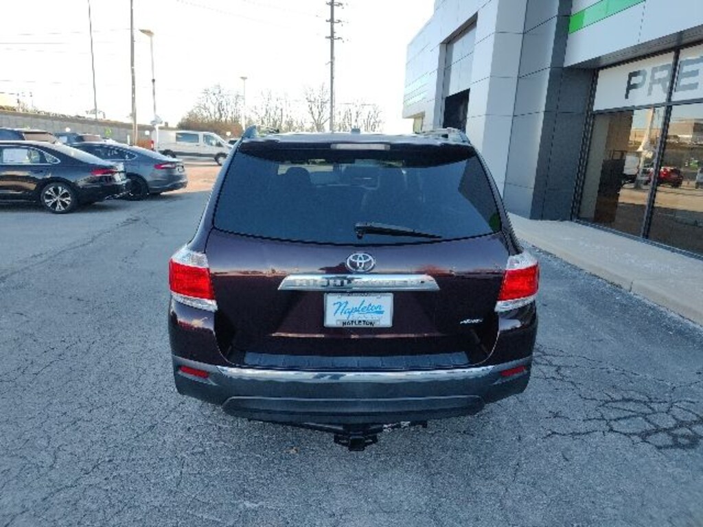 Used 2011 Toyota Highlander SE SUV
