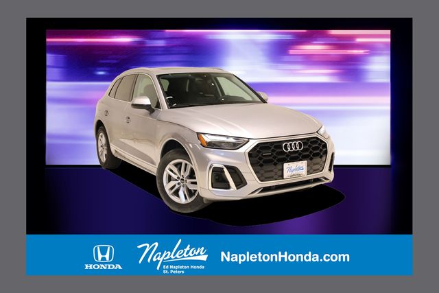 2023 Audi Q5 45 Premium's photo